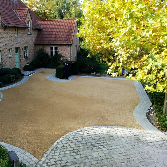 Light Grey Granite Cobbles - 100 x 100 x 60mm