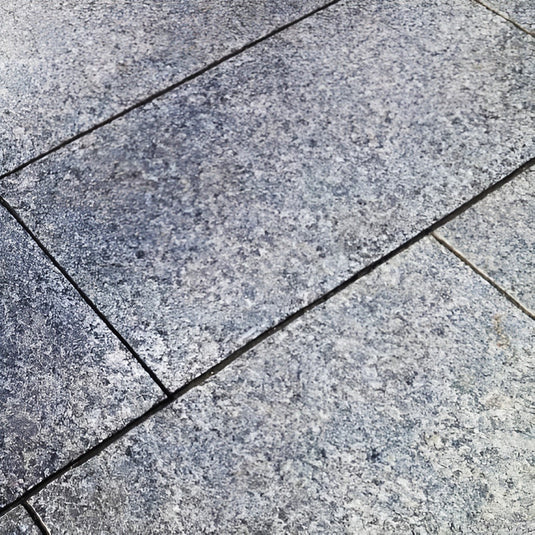 Ash Black Granite Paving - 600 x 295 x 20mm - Sawn & Brushed