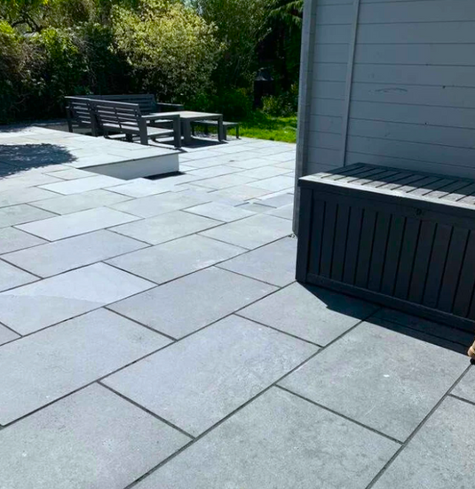 Kota Blue Limestone Paving - 900 x 600 x 22mm - Sawn & Riven