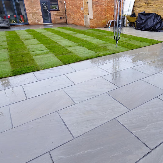 Kandala Grey Indian Sandstone Paving - 900 x 600 x 18mm - Hand Cut & Riven